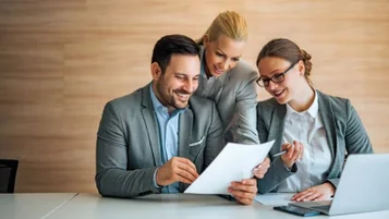 7 informações adicionais para destacar o seu currículo thumbnail