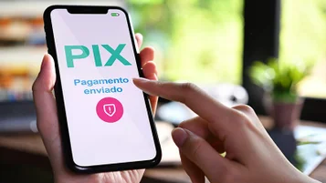 Enchentes no RS: como os fraudadores se aproveitam de tragédias para aplicar golpes thumbnail