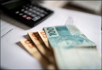 Décimo quarto salário: entenda o que é essa proposta thumbnail