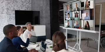 Trabalho híbrido: como funciona esse sistema de trabalho? thumbnail