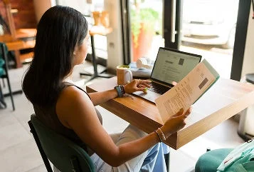 Como colocar currículo no LinkedIn: passo a passo para atrair recrutadores