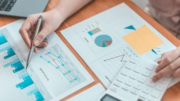 Análise de demonstrativos financeiros: entenda o balanço patrimonial e DRE thumbnail