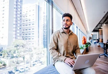 Benefícios corporativos: saiba quais são opcionais e obrigatórios em um emprego thumbnail