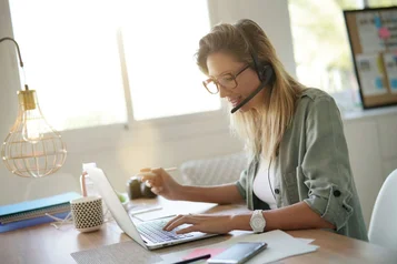 Entenda como a tecnologia pode facilitar a gestão de relacionamento com os clientes thumbnail