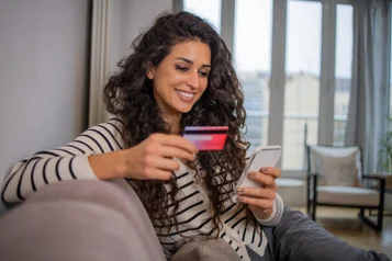 Saiba como prevenir fraudes sem gerar atrito aos clientes usando a inteligência de dispositivos thumbnail