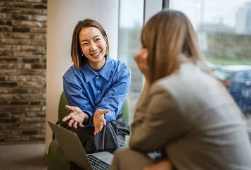 10 Exemplos de Feedback Construtivo para Aplicar no Trabalho Hoje