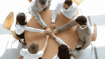 Cooperativas: o que são, como funcionam e como formar uma thumbnail