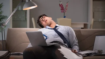 Workaholic: principais sinais e consequências thumbnail