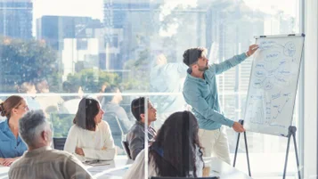 Marketing e Vendas: estratégias para atrair e reter clientes na era digital thumbnail