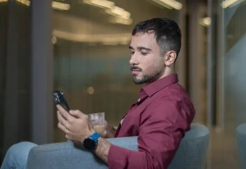 Desconto salarial no VA e VR: o que diz a CLT e como evitar erros no RH