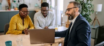 Consultoria financeira: entenda o que é e como funciona? thumbnail