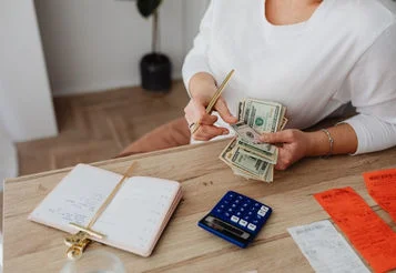 Diferença entre custo e despesa: classifique corretamente para não perder dinheiro thumbnail