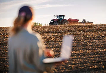 IA no agronegócio: como a inteligência artificial transforma crédito, risco e monitoramento no campo