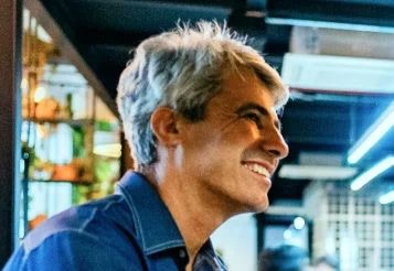 Comunicação interna nas empresas: tipos, como implementar e exemplos práticos thumbnail