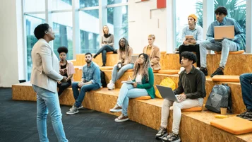 Estágio gera vínculo empregatício? Descubra seus direitos! thumbnail