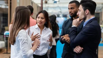 4 dicas de como fazer networking para impulsionar sua carreira thumbnail