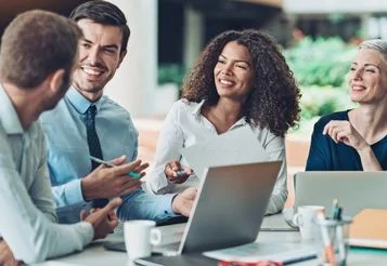 Entenda o que é e como funciona a fusão de empresas thumbnail