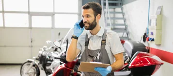 Como cobrar um cliente em 8 passos simples + dicas de mensagens thumbnail