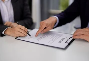 Contrato de adesão: o que PMEs precisam saber antes de assinar thumbnail