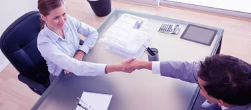 Descubra quando e como contratar o primeiro funcionário thumbnail