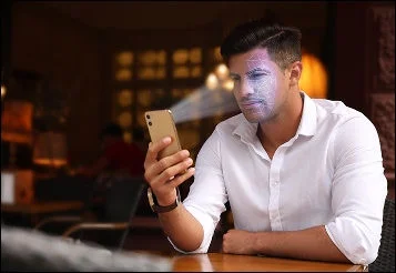 Existe solução de biometria facial com liveness detection para evitar fraudes no cadastro digital?