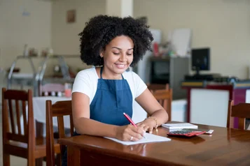 Reduza custos e economize na sua empresa thumbnail