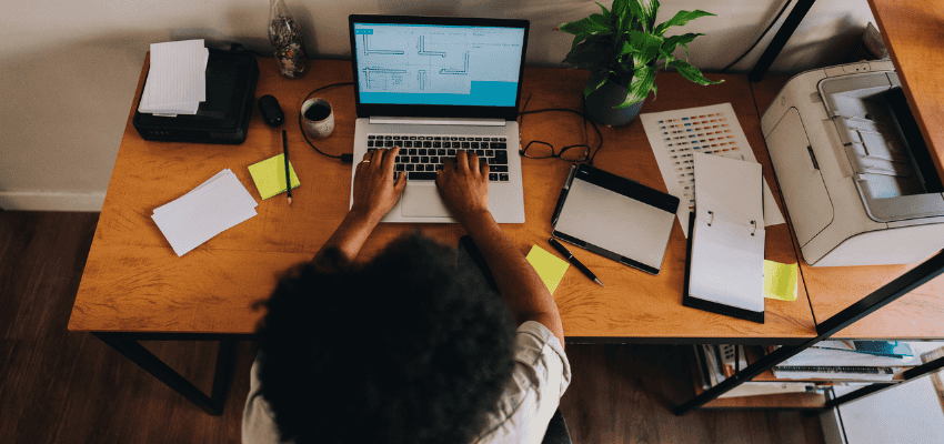 Como trabalhar em casa pela internet? 13 dicas para empreender