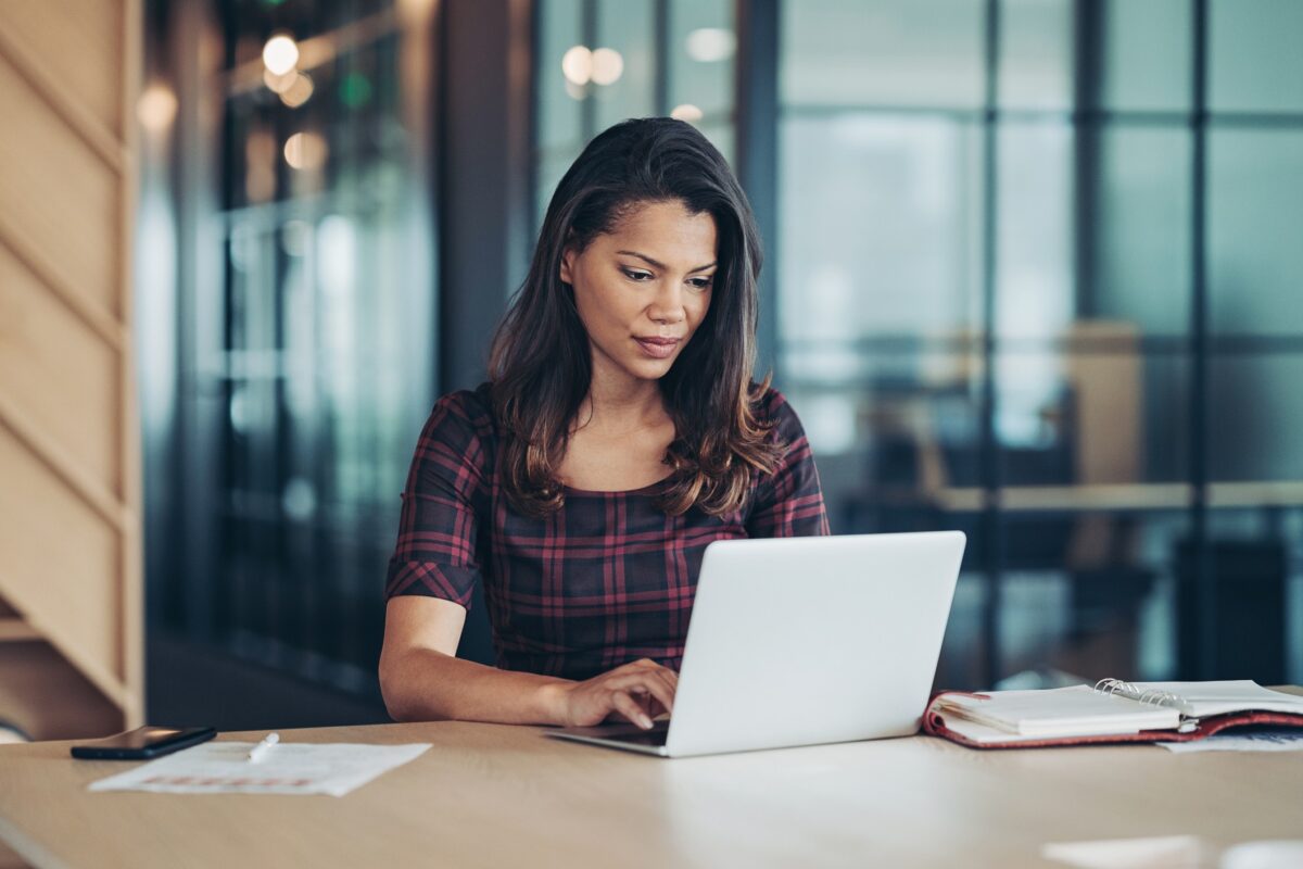 Esclarecemos 3 dúvidas que você pode ter sobre assinar contrato online!
