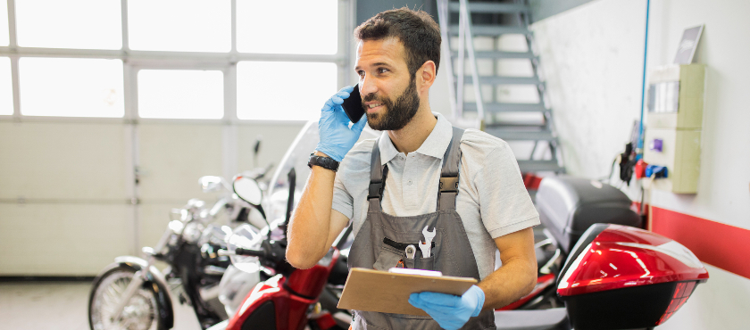 Como cobrar um cliente em 8 passos simples + dicas de mensagens
