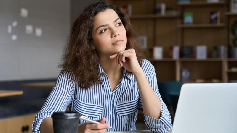 Como colocar no currículo que está trabalhando atualmente?
