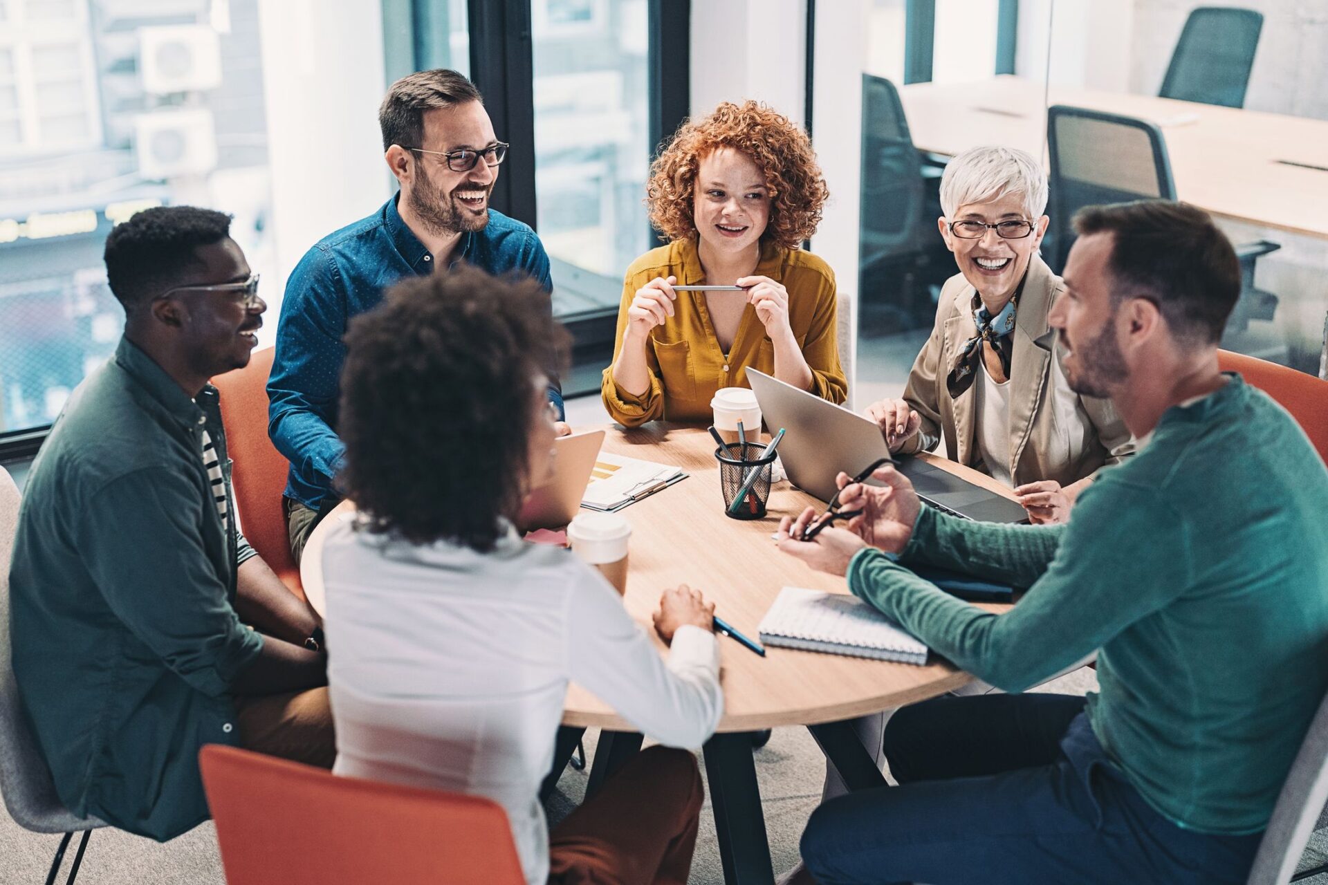 Você sabe o que é brainstorm? Aprenda como fazer e ter bons insights