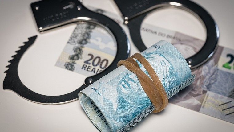 Crimes tributários: quais são e como evitar