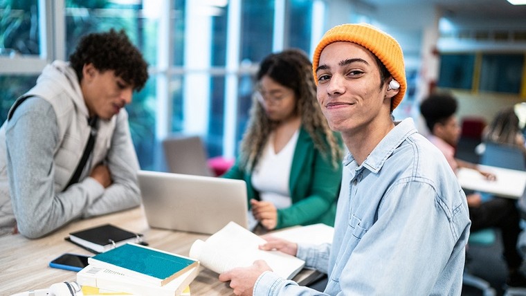 Jovem Aprendiz tem CLT? Entenda os detalhes