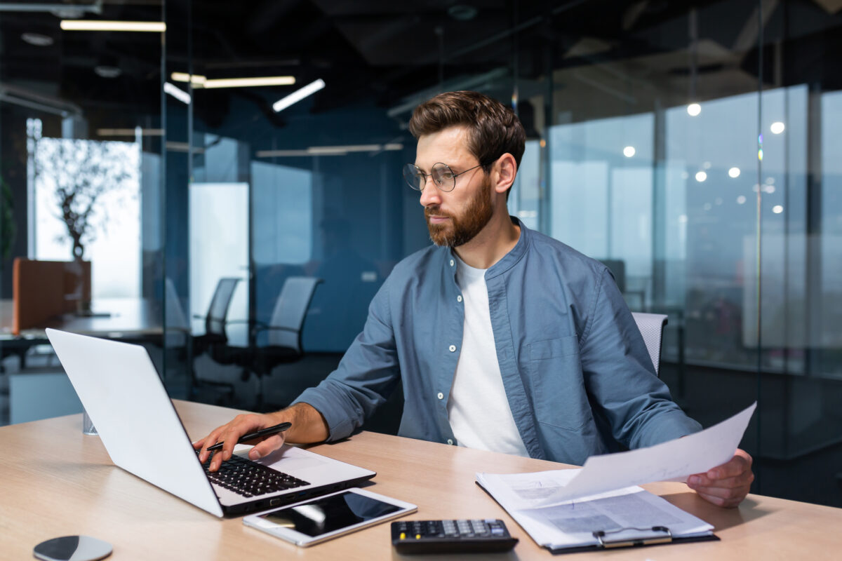 Como saber quanto o cliente gasta por mês para vender para empresas com mais garantia de pagamento