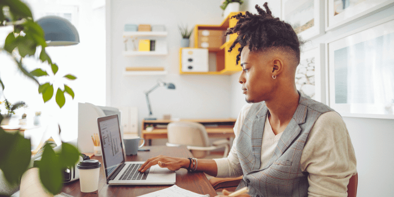 Tecnologia no trabalho: importância e como usar