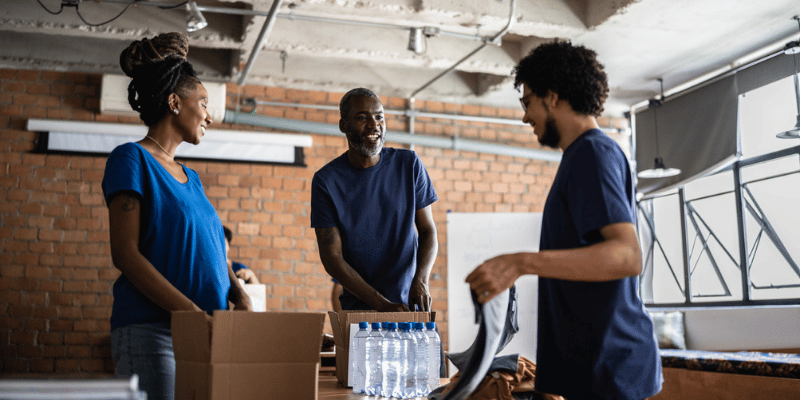 Como colocar trabalho voluntário no currículo + exemplos