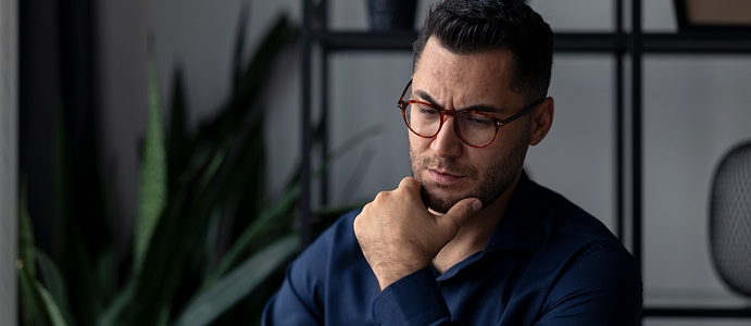 Falta justificada dá justa causa? Entenda seus direitos