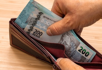 Novo salário mínimo 2026: veja reajuste e impactos no bolso