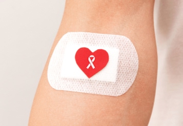 Junho Vermelho e Laranja: ideias de campanhas solidárias e engajamento para o RH