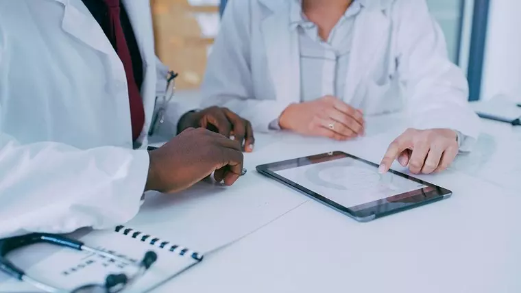Entenda como funciona a contabilidade para médicos e profissionais da área da saúde